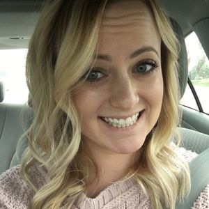 Meet your Posher, Abby